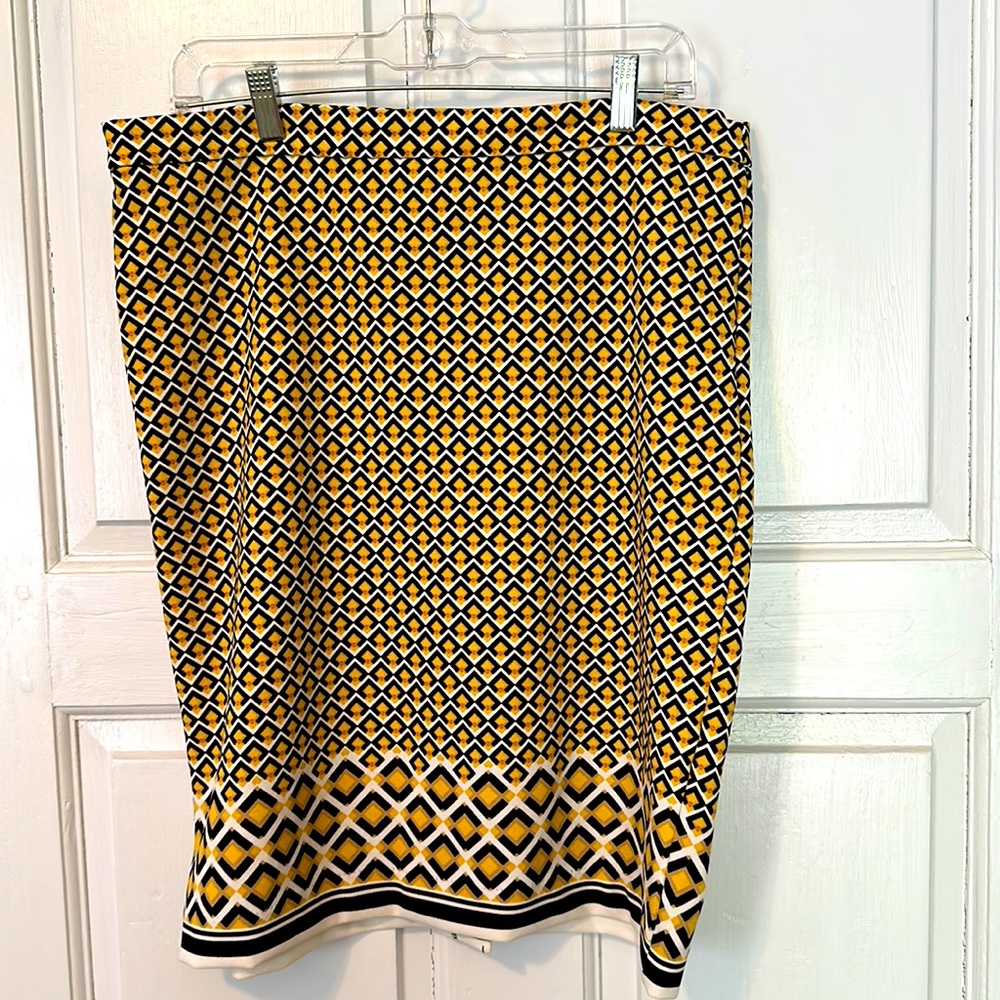 Banana Republic gold/black skirt size 12
